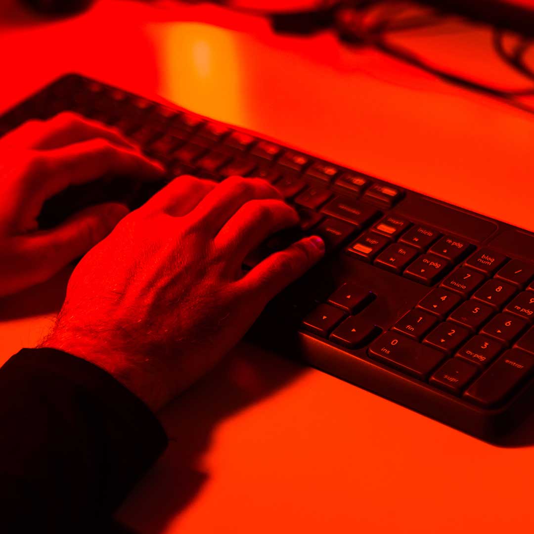 featured image for Counterfeit ESLint and Node 'types' Libraries Downloaded Thousands of Times Abuse Pastebin